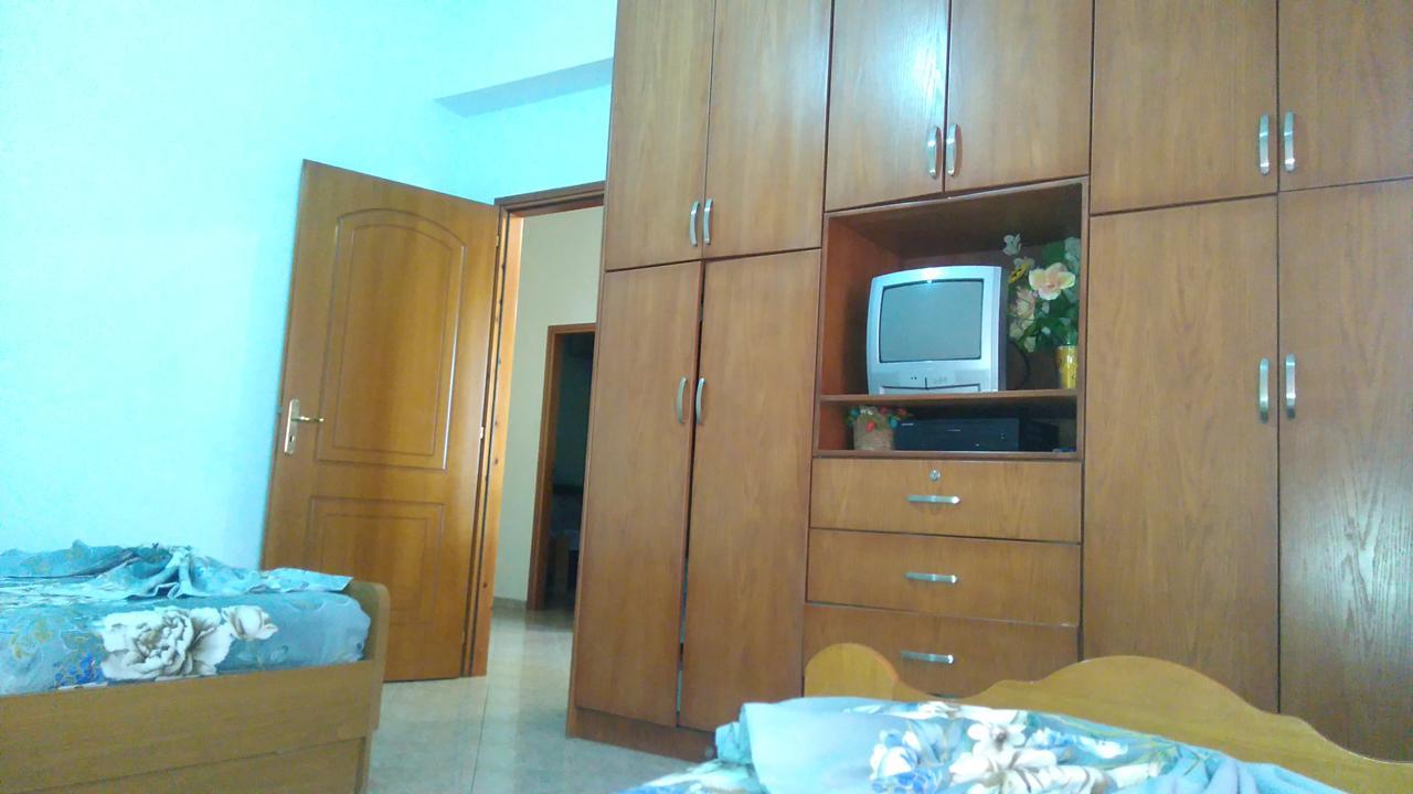 Jonny Guesthouse Ksamil Ngoại thất bức ảnh