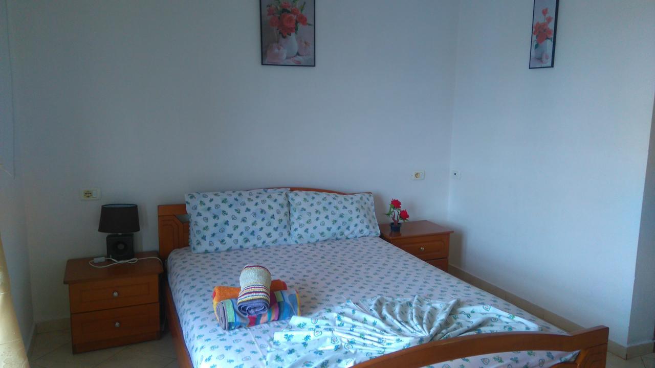 Jonny Guesthouse Ksamil Ngoại thất bức ảnh