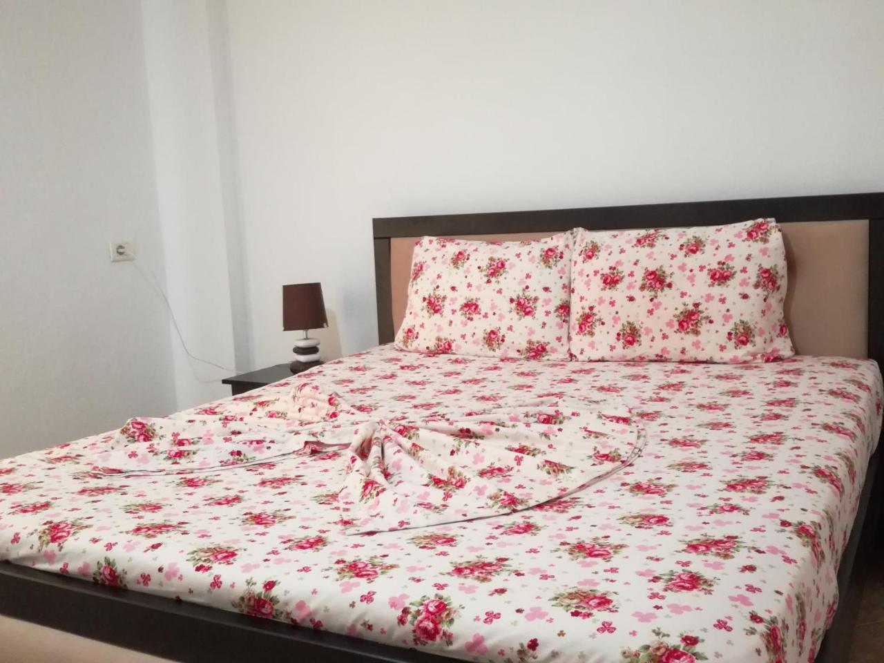 Jonny Guesthouse Ksamil Ngoại thất bức ảnh